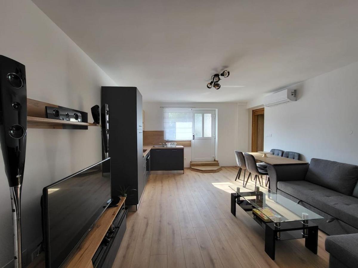 Apartment Dado Slunj Luaran gambar