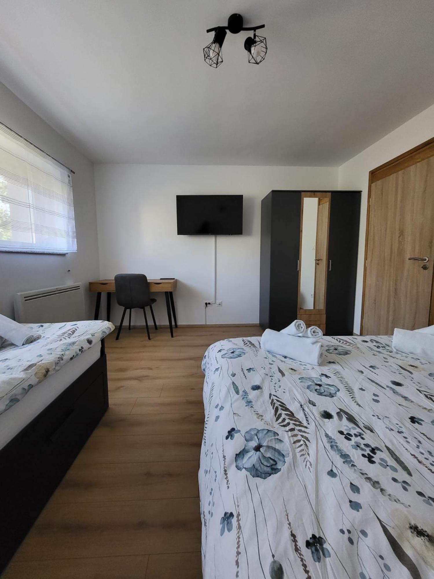 Apartment Dado Slunj Luaran gambar